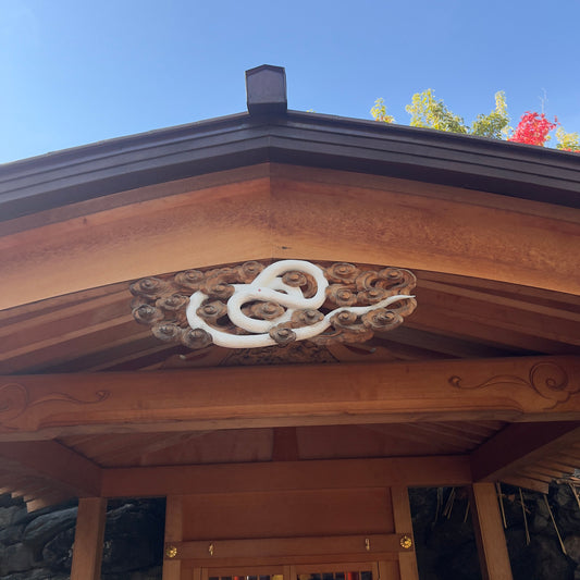 龍神さまと白蛇に守られた地／蛇窪神社へお礼参りへ